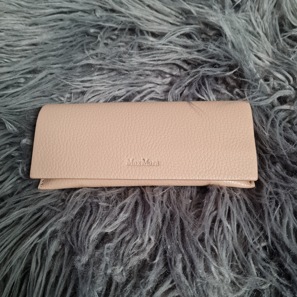 MaxMara Eyeglass Case Unisex Nude One Size